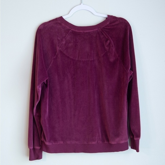 3 for $10 Secret Treasures Velour Sleep Sweatshirt size small (4-6) - Picture 2 of 4